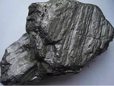 六,内蒙古发现国内最大晶质石墨单体矿